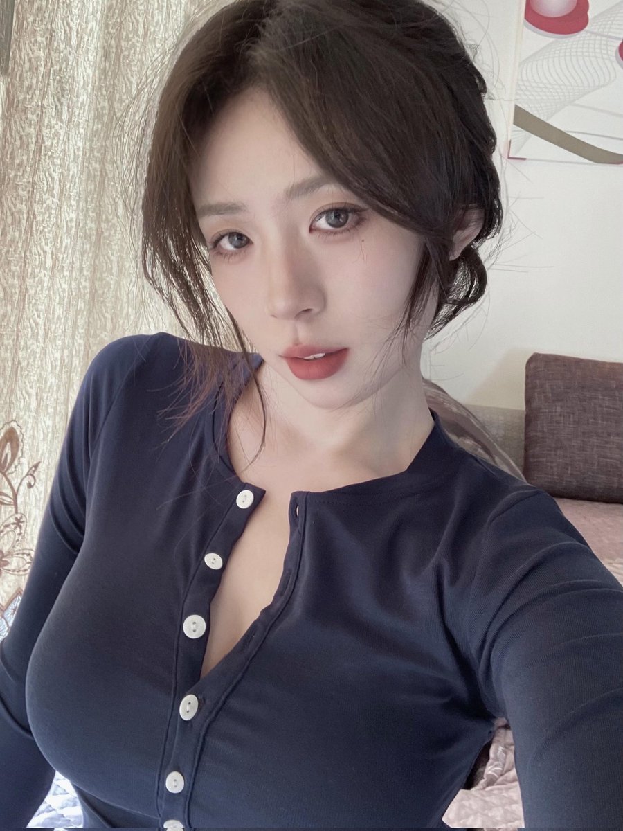 xinxin0425's tweet photo. 听取妈声一片，来个贱狗玩玩。 https://t.co/W1xd6gnJ63
