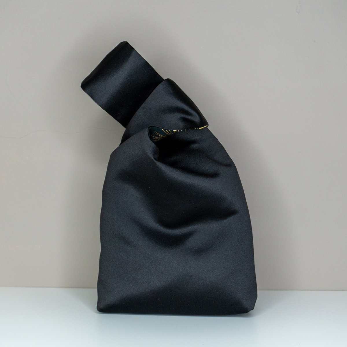 10% Off *** NEW *** Japanese Knot Bag - japangiftsuk.etsy.com/listing/437672…

#MHHSBD #Handcrafted #earlybiz #handmadehour #CraftBizParty #UKCraftersHour #UKGiftHour #UKGiftAM #UKMakers #etsyfinds #etsygifts #EtsySellers #Etsy #etsyhandmade #Follow #ShopSmallBusiness #ChristmasGifts