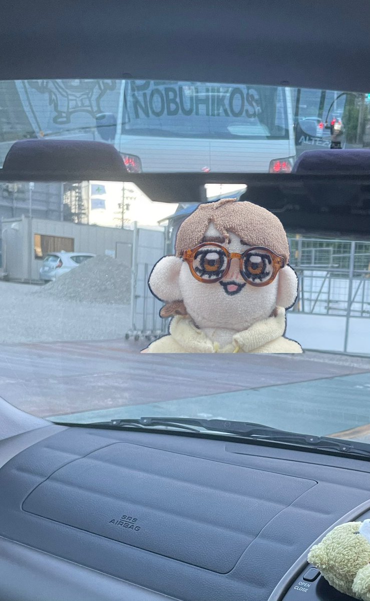 <a href="/matukaze105/">千夢 （せんむ）（ 雑多 ）</a> さんのREDZONEで出されてた延彦ユーロビートタオル使わせてもらってます♡♡
バックミラーに反射で”nobuhiko“が見えるのめっちゃ良い...！！
素敵なグッズ作ってくださってありがとうございます😊