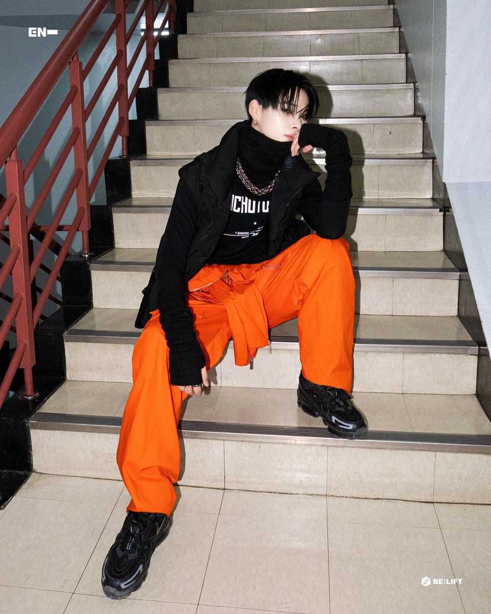 7sengene's tweet image. noa and jakah wore ni-ki and jungwon&apos;s blessed-cursed outfits omg