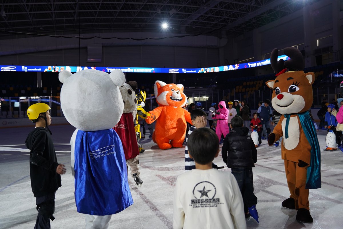 Зургаа аваарай. Бяцхан найзуудаа