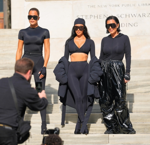 KUWTKWorld's tweet image. 📸 Skims x Nike takes New York! 

kardashianworld.net/gallery/index.…