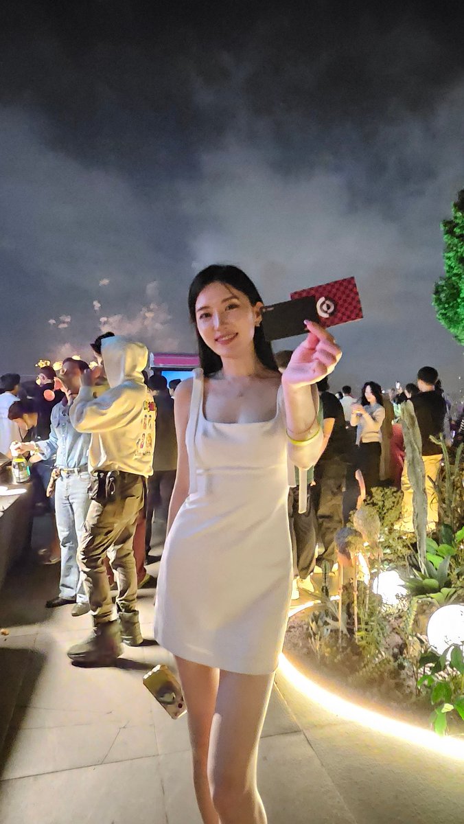 Pan_Ecosystem's tweet image. PAN IS EVERYWHERE!
FIREWORKS BOOMS PAN!
 MISS W IS PAN! @MissWRosa
#Seoul #CRYPTO #KBW2025