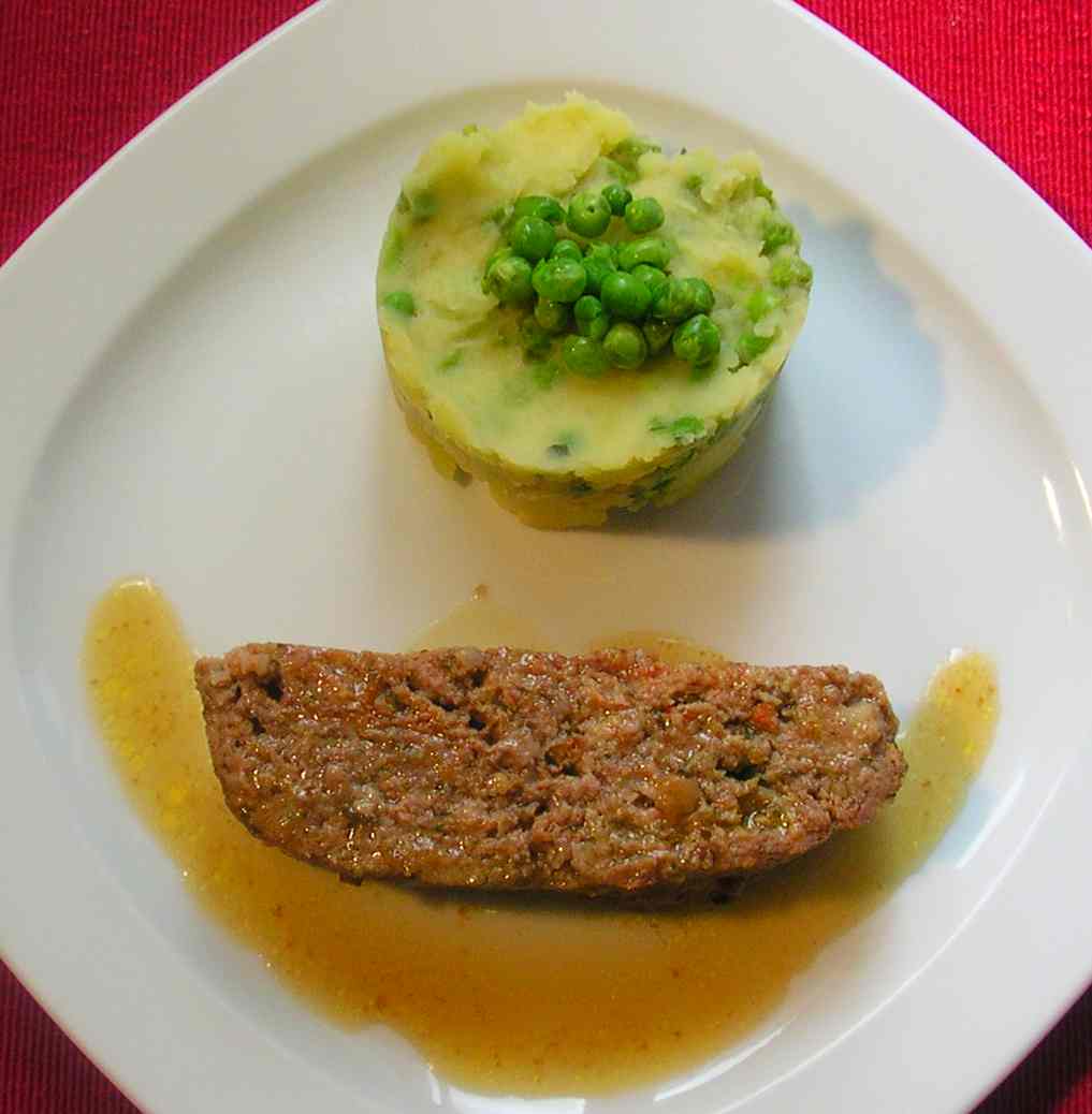 MikeKocht's tweet photo. #FaschierterBraten (#Hackbraten) auch so ein Klassiker. Mit #Erdäpfelstamf (#Kartoffelstampf) als Beilage schmeckt er uns am besten. Weiß noch nicht, wie ich heute anrichte, aber das ist ja schon die x-te Wiederholung ;-)
https://t.co/cJlCxL7uLW https://t.co/s4SjeY9SgN