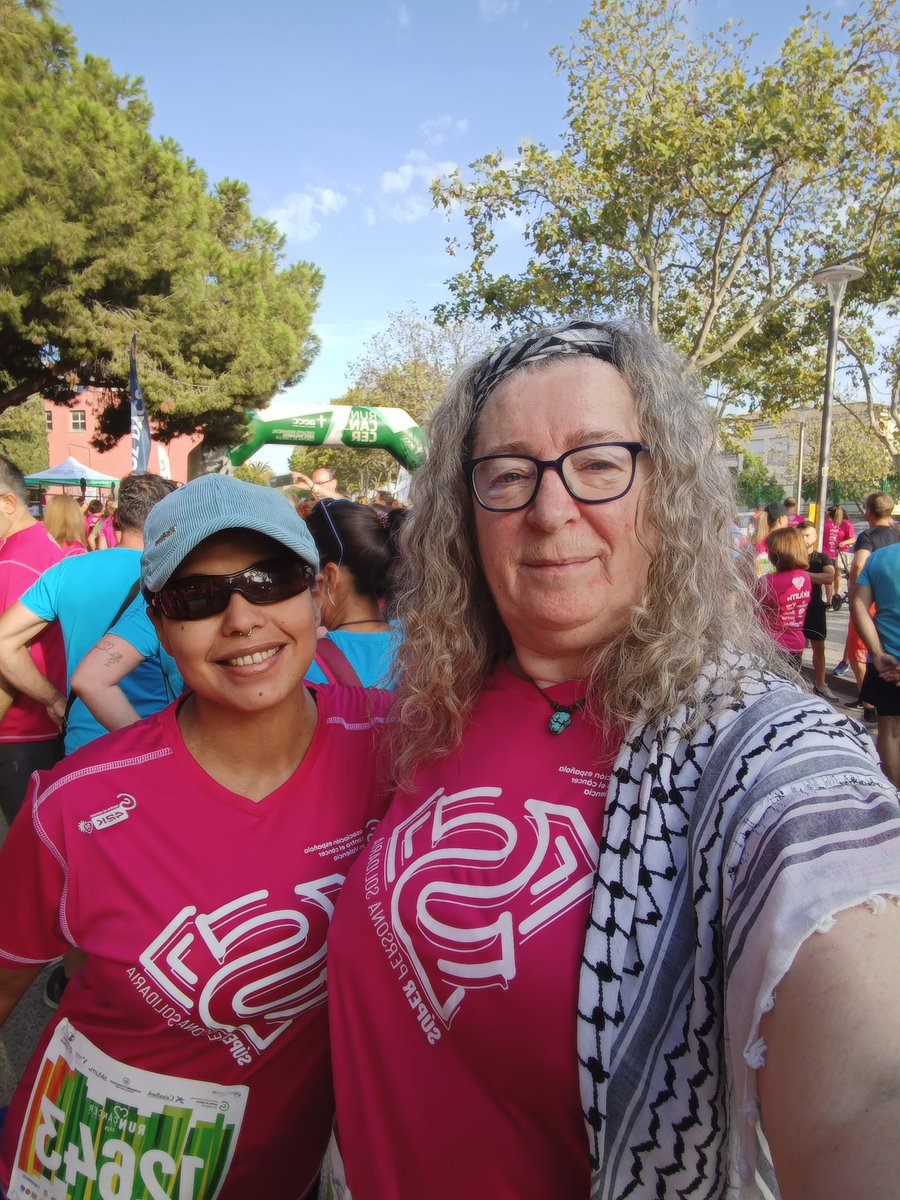 WolfsKarin's tweet photo. #SuperSolidarias en la #RunCancer de #xirivella https://t.co/WABeyrxAmV
