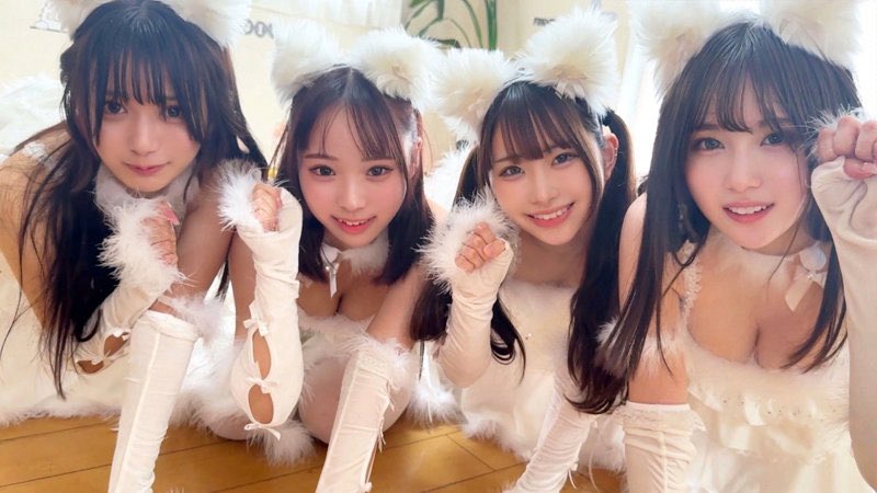 77Da557's tweet photo. 最近できた猫カフェ

みんなはどの子が好き？ https://t.co/4dGOaOcXaK