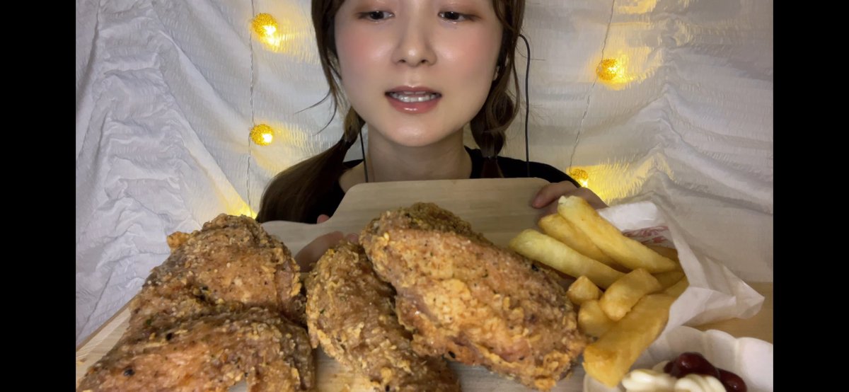 今日のYouTubeも20:30に投稿します⭐︎
New video coming in 3 and a half hours!🍗