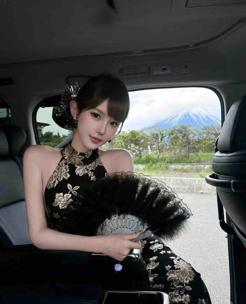 福利姬灵灵全球cos外围经济（全国独家资源）分享的黄推图片4 - 网红私拍内容