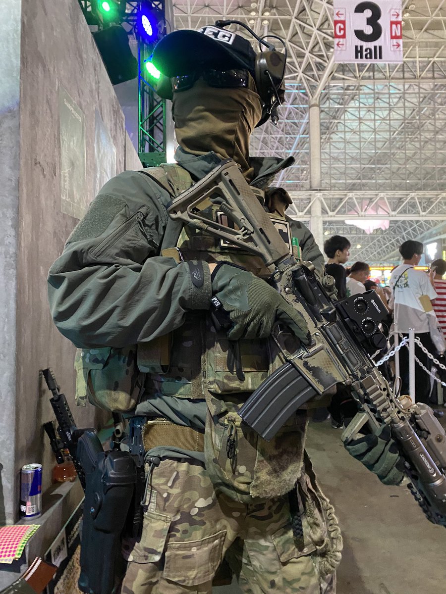 TactecGrandpa's tweet photo. こだわりの装備なUSECとフォト！
銃も塗装やチャージングハンドルまで
お気に入りの組み合わせで
とても交流が楽しかったです！
#TGS2025 #TarkovTGS2025 
#EscapefromTarkov https://t.co/VzAPV8nTHg