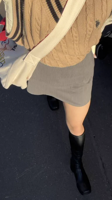 全然概念とかじゃなかったけど黄色着てた ネイルもメインカラーでがちかわいい