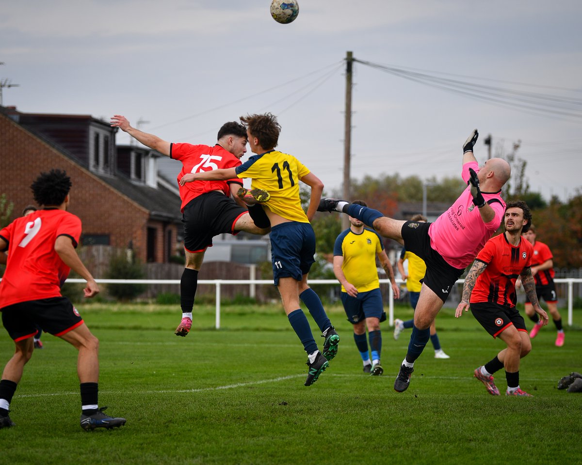📸 Photos from yesterday’s Reserves match against <a href="/Radcliffe_Town/">Radcliffe Town Sports Club</a> are now available to be viewed on the link below.

donnaartisphotography.zenfoliosite.com/poulton-fc-res…

Photos are courtesy of <a href="/DAPhotography77/">Donna Artis Photography</a> 

#PoultonFC🔴⚫️ | #UTP | #FY6ers | #MatchPhotos