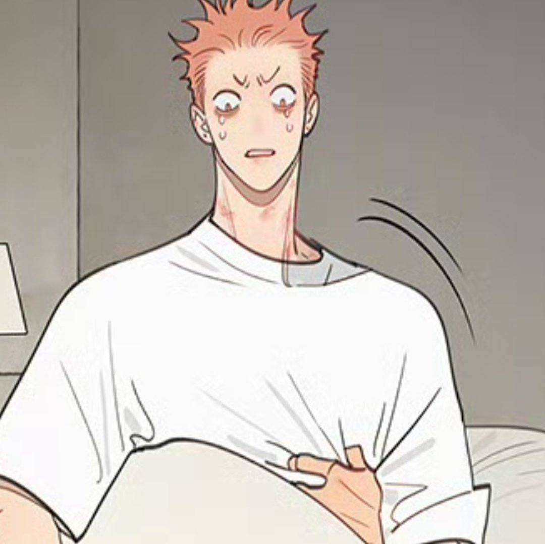 LOOK AT MO'S NECK!!! POOR BABY WAS VIOLATED ALL NIGHT!!!