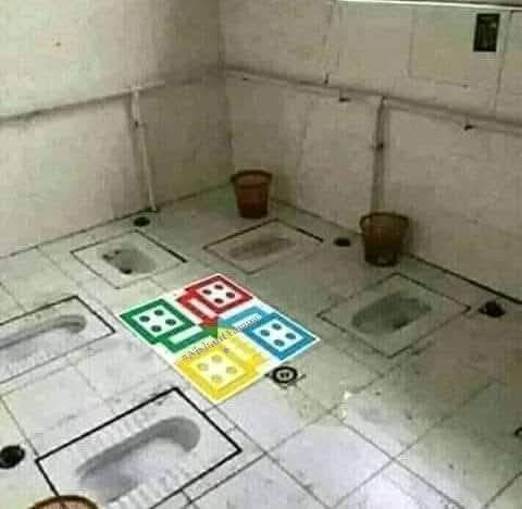 bazuka_PR's tweet photo. संघ की शाखा में रविवार को लूडो ऐसे खेला जाता है
😂💩😂 #ludo #LudoStar https://t.co/Tg7dTy64kX