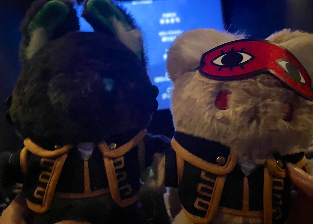 사실 개 큰 모후후사도 들고 찍었어요