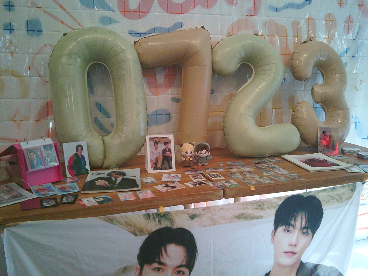 withlove0723's tweet photo. 🎞️📀 𝐓𝐇𝐀𝐍𝐊 𝐘𝐎𝐔!

that concludes the opening of our little vintage shop! we are extremely grateful to everyone who participated and joined us in our little event! see you next time, verdi buddies! 🤍🤎

#RECORD_0723CSE #FOR찬버_WITHLOVE https://t.co/cCCJkgHgma