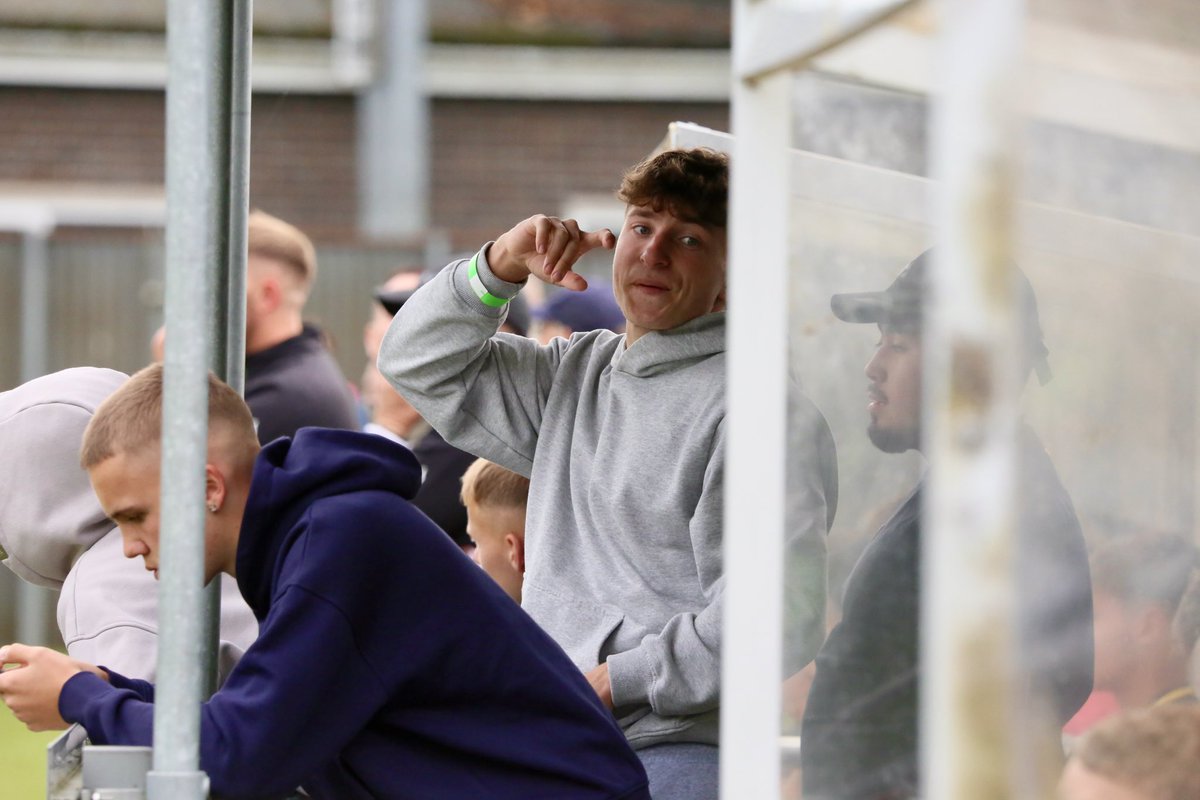Jayphoto1993's tweet photo. Around the grounds supporters @Holbeach_UtdFC at yesterday’s game #LoyalSupporters #FanPhotography #FootballPhotography https://t.co/vzMAvJU1m8