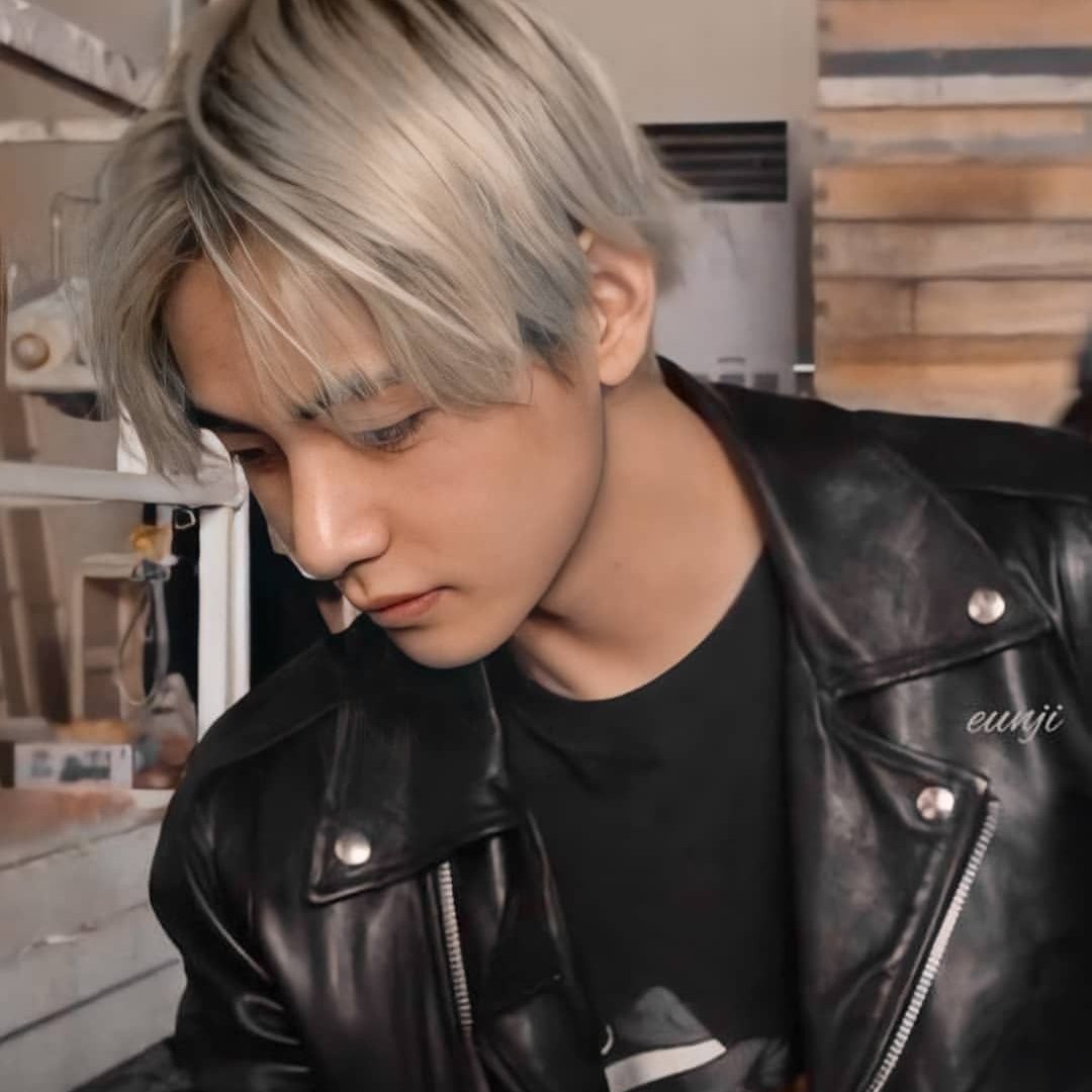 テヒョン ♥ キム・テヒョンの足長さがよくわかる映像 ♥ | ♡ボラヘ♡BTS