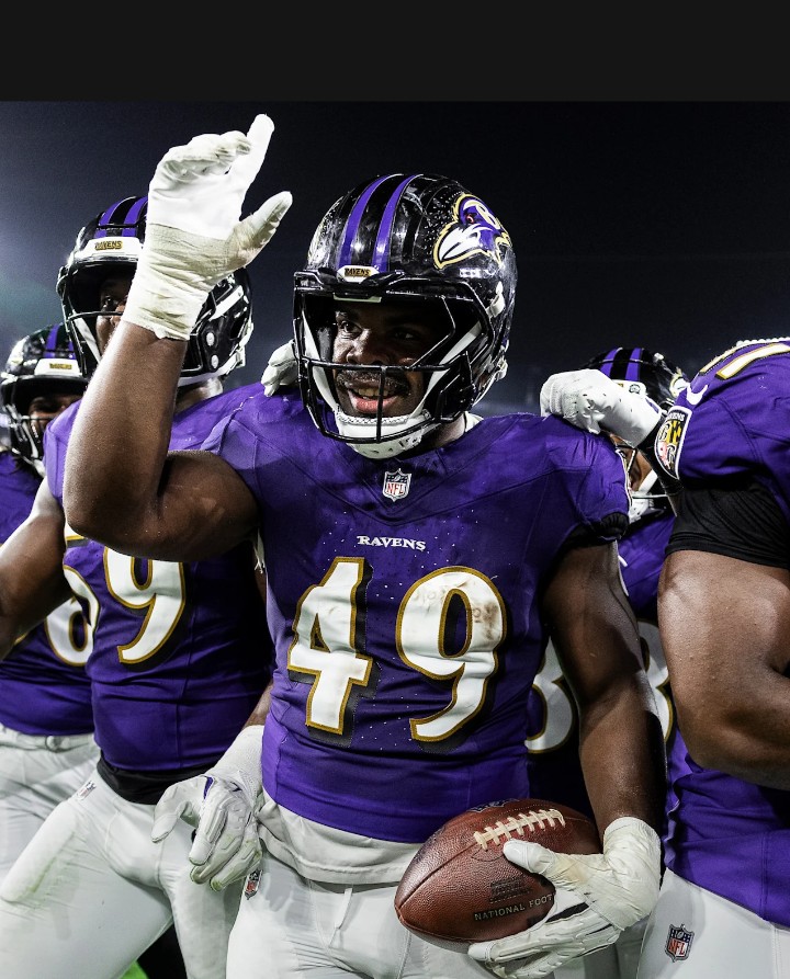 higginized's tweet photo. Song writer said "This is the day the Lord has made I will  be glad and rejoice in ir" Let's Go Ravens ! Let's Go Ravens  Nation and #49 @_jhigg  make something  happen you Certified  " Tackling Machine "  Flock Flock Flock!!! #Higginized https://t.co/MhydaGm4XZ