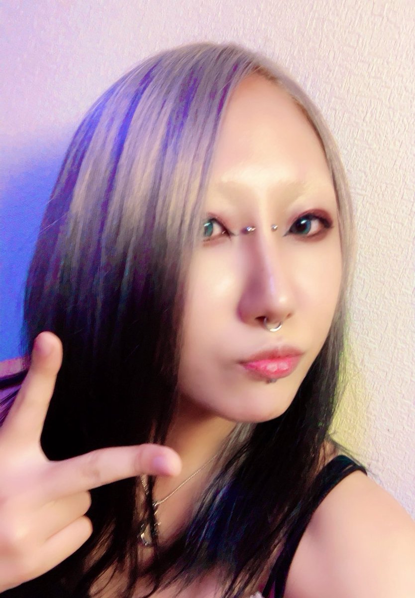 mk_non69's tweet photo. ギャルへの第一歩ってわけ🫰 https://t.co/qk25z8bnpr