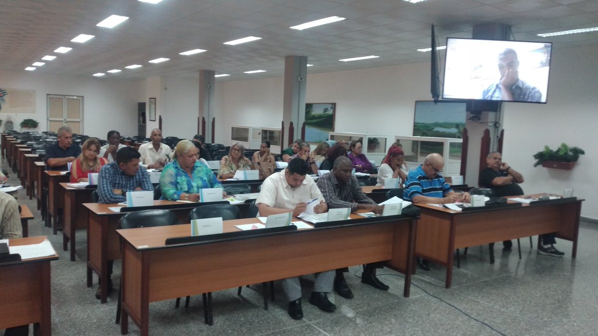 #Cuba Se realiza análisis de la organización <a href="/Cuba_CTC/">Central de Trabajadores de Cuba</a> en las principales campañas comunicacionales que lleva a cabo #22CongresoCTC #PorCubaJuntosCreamos <a href="/Colina_CTCuba/">Miguel Colina</a> <a href="/PresidenciaCuba/">Presidencia Cuba 🇨🇺</a> <a href="/DrRobertoMOjeda/">Dr. Roberto Morales Ojeda</a> <a href="/PresidenciaCuba/">Presidencia Cuba 🇨🇺</a>