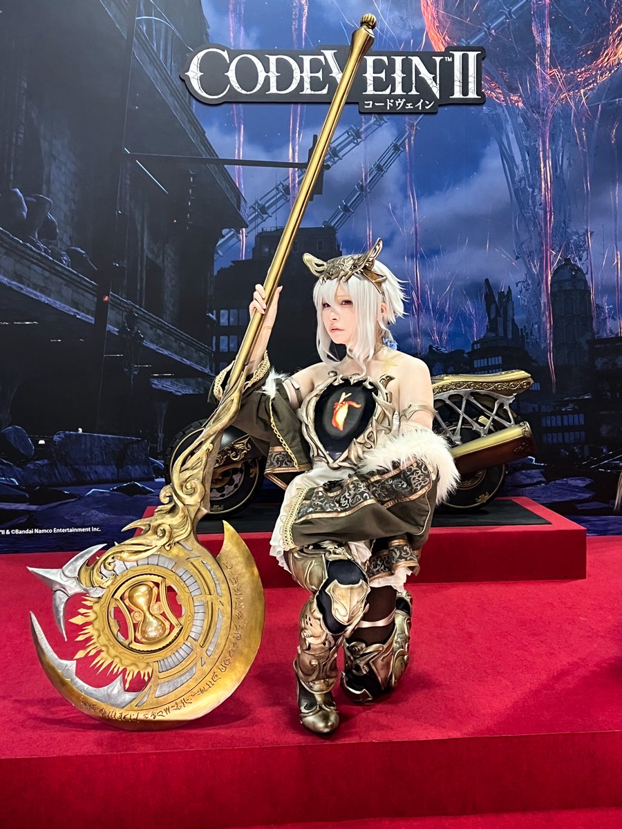 sac32492018's tweet image. TGS2日目　#CODEVEIN2
めちゃくちゃ楽しみにしていたブースでお写真撮らせていただきました🥺最高に幸せすぎてずっとキャッキャしてました❤️
テンション上がってフィギア付きのゲームをその場で予約させてもらいオンラインガチャ引かせてもらったら缶バッチセットとトートバッグが貰えてよりハッピー✌️