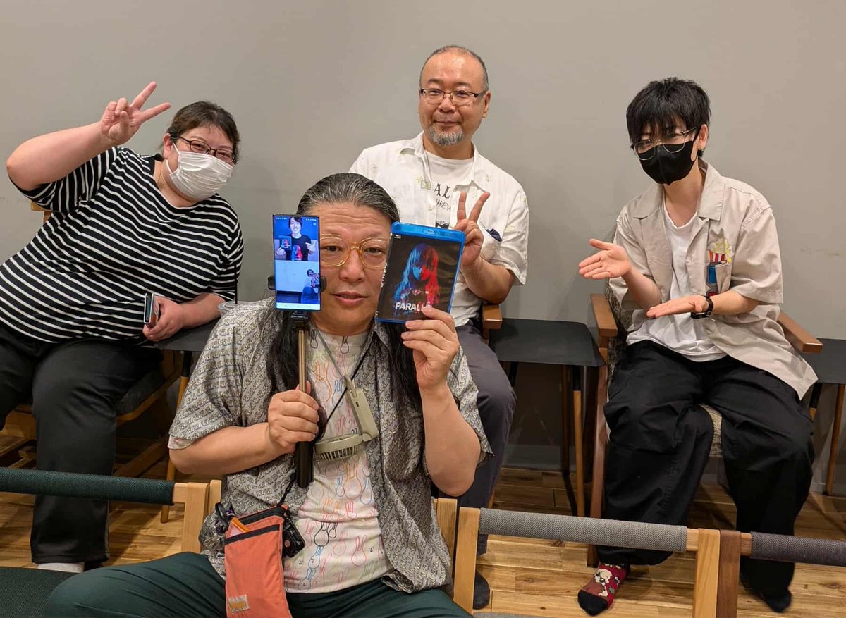 __iemoto__'s tweet image. 松竹Blu-ray発売記念凱旋上映会
『#映画PARALLEL』
『#人造魔法少女カイニ』+
『#FILAMENT 』
於：#シアターカフェ☕2DAYS
ご来訪皆様ありがとうございました！
iPhoneにサインさせて貰ったり🤩
#映画見え見え👀ｸﾗﾌｧﾝ応援😁✌️
お差し入れ和菓子&amp;amp;缶🍺味わい
帰り道中🚃💨喜び噛みしめてます🙇‍♀️