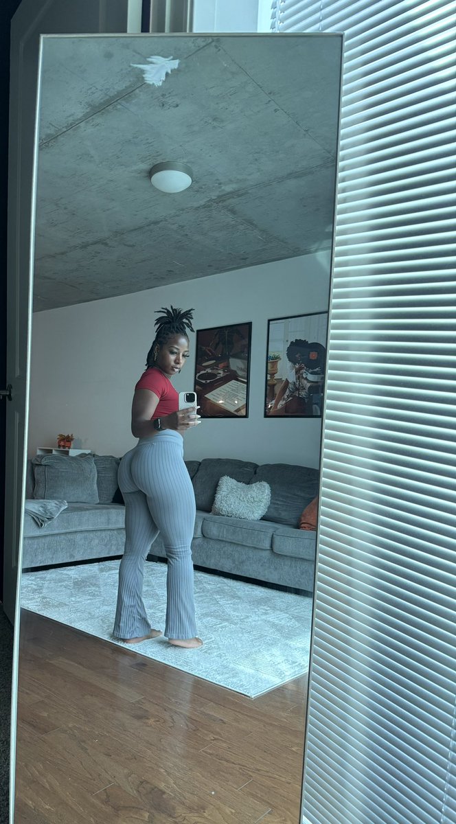 Y’all done brought me out of hiding lol follow me on instagram though. 

instagram.com/jaydfitness_?i…