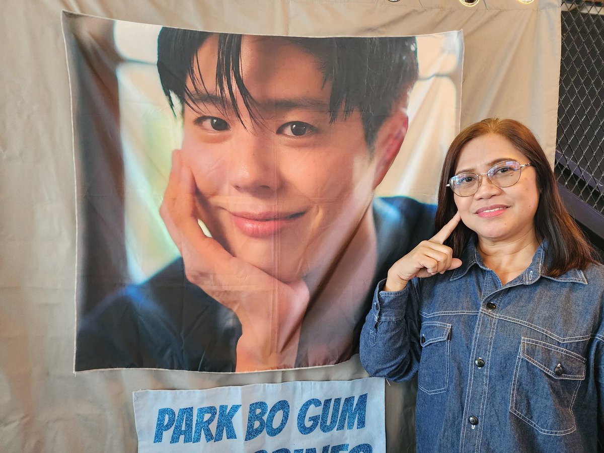 MhalotDJ's tweet photo. Thank you so much @officialbogumph.We enjoyed the prizes and freebies. 
I meet a new friend again.🥰
We miss you @BOGUMMY https://t.co/fTJmpptduj