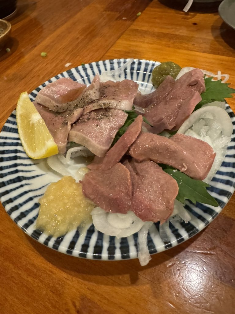 肉刺し食べたので明日はたぶん元気です