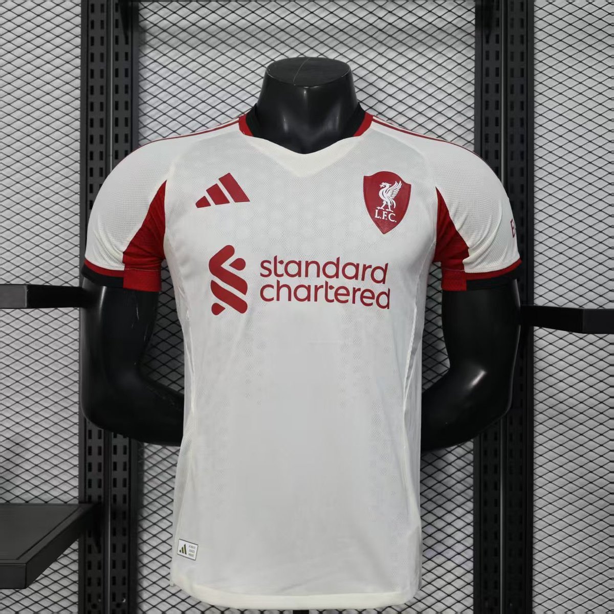 LFC4Ar's tweet photo. 🎉 مسابقة بمناسبة مباراة ليفربول × غلطة سراي.

📌 الشروط:
1- توقّع نتيجة المباراة (ممنوع التكرار)  
2- ريتويت للتغريدة  
3- متابعة:  
@LFC4Ar  
@CamisaStoreQ1  

🎁 الجائزة:
تيشيرت ليفربول من اختيار الفائز.

عدد الفائزين: 1.

بالتوفيق للجميع! ❤️ https://t.co/84uC7OBNyR