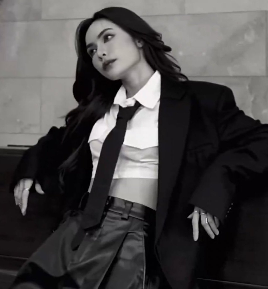 PUT ME IN THE MIDDLE