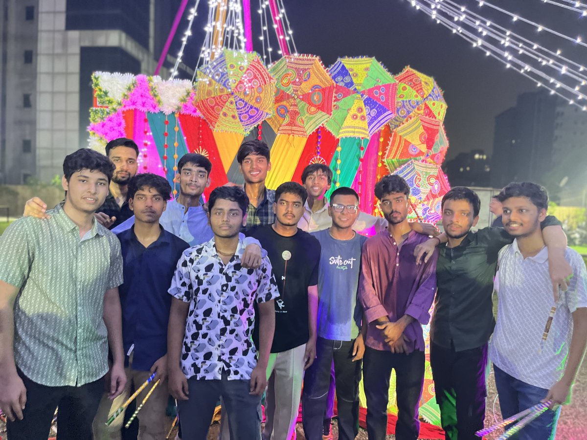 Deep_Code_007's tweet image. Garba+Bhangra=
Gabru Night✅
At @100xSchool with @kirat_tw and my friends💙
Energy📈
Crazy Memorable Night!!!...