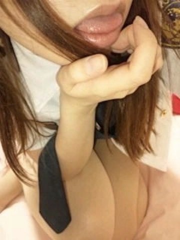 はいコレにアウト⇒ is.gd/dnHSul 普通に出会い探してたんだけど、即エ〇チとか望んでなかったのにぃ まあ、そういうところだからしょうがないね。 話早いからそっちが目的ならオススメ