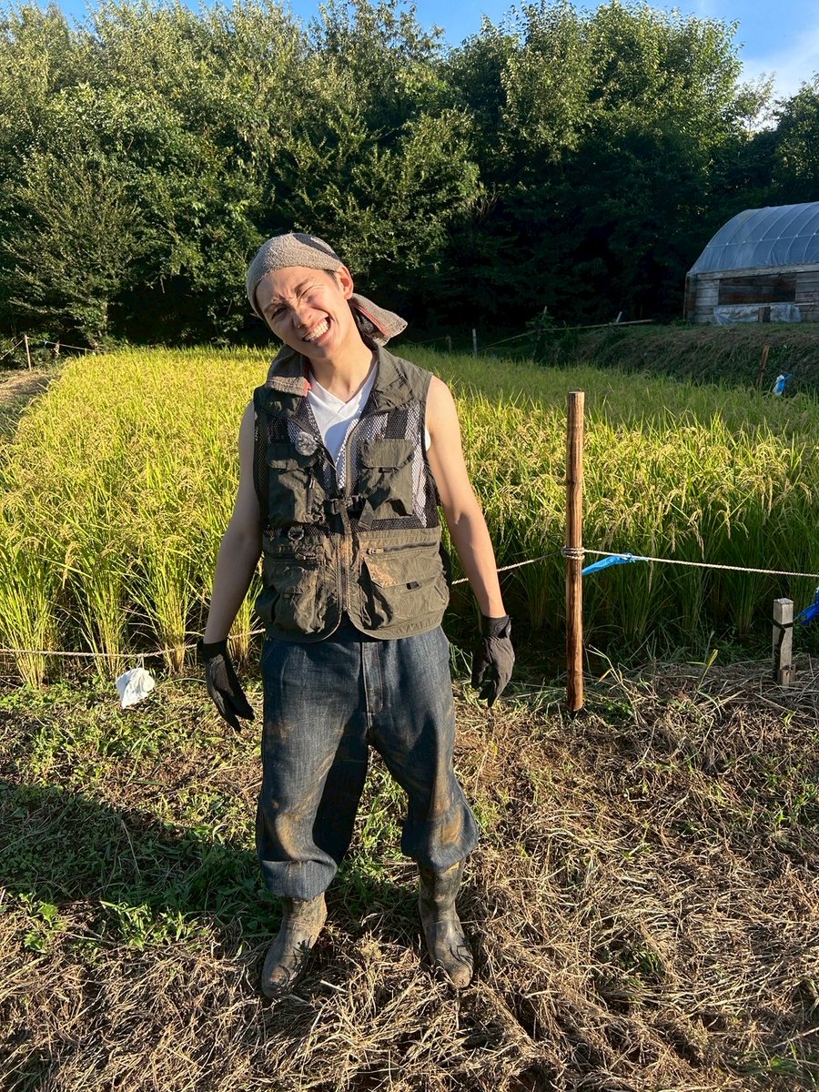 tetsuwan_DASH's tweet image. ／
今夜7時 #鉄腕DASH !!
DASH村 25年目の米作り🌾
＼

⋱ DASHオフショット📸⋰
『慎太郎に負けてられない🔥』
泥だらけの藤原…一体何が！？