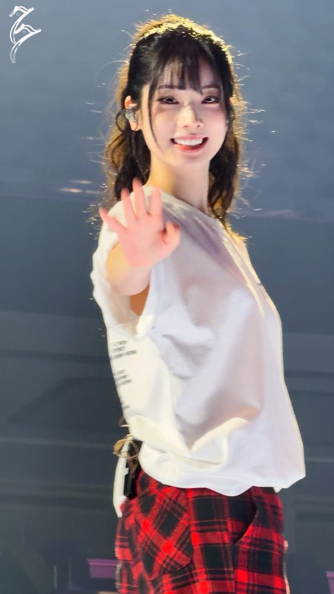 大幅値下げ！ 激レア✨ TWICE ダヒョンメリハピブランケット twice-dahyun-harpers-bazaar-