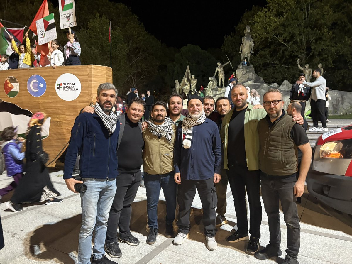 stc_furkan's tweet photo. Nehirden Denize Özgür Filistin 🇵🇸 https://t.co/kz8u4zUoHR