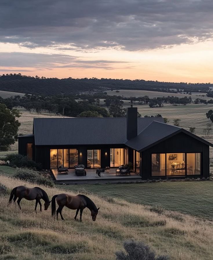 michaelbrambles's tweet image. Every men’s dream house