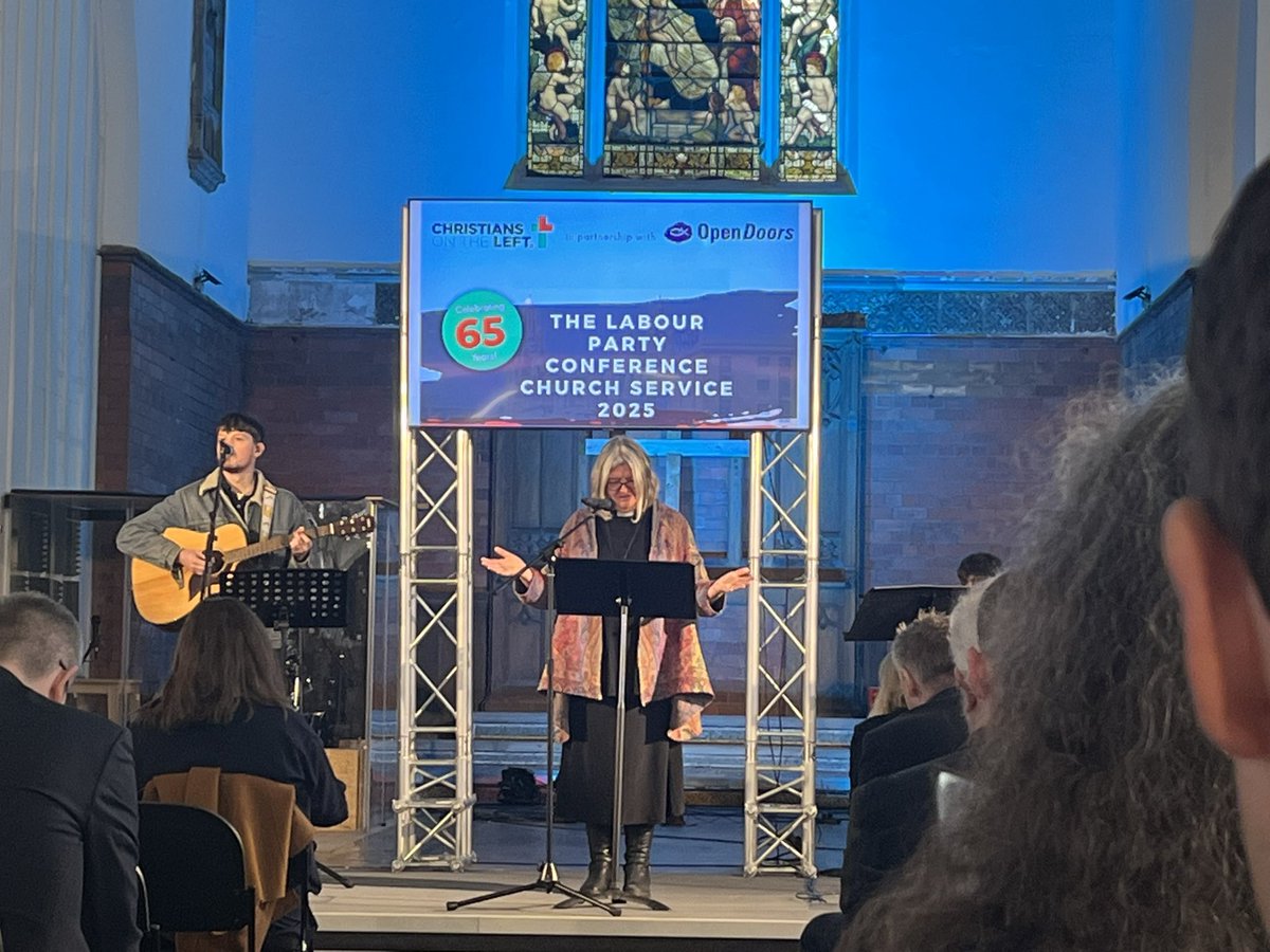 drummerrich1's tweet image. God is alive at #Lab25 @ChrLeft