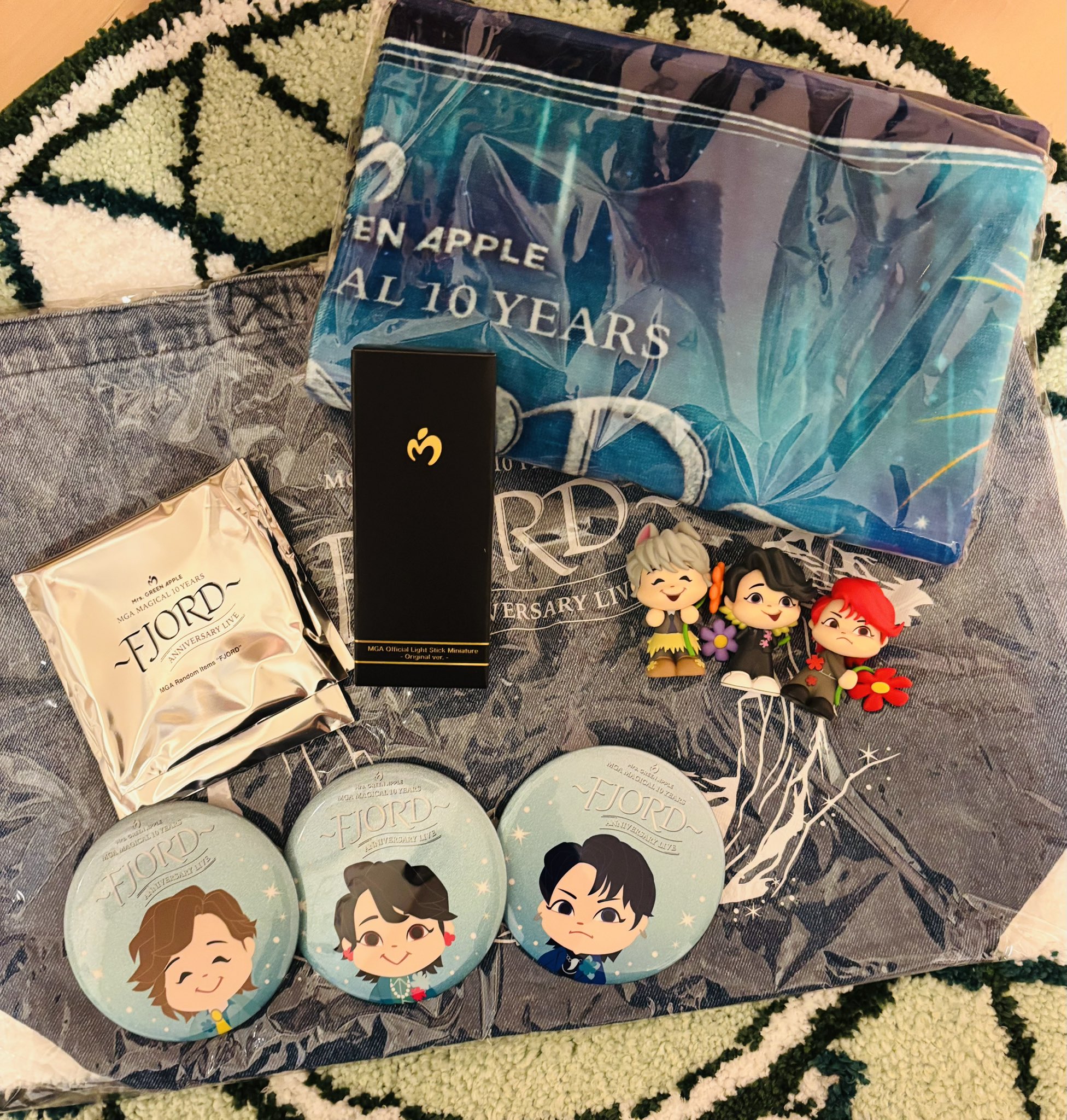(もち) ミセスアニバーサリーFJORD(クロップド、XL)合計2 MGA MAGICAL 10 YEARS ANNIVERSARY LIVE 〜FJORD〜 – Mrs. GREEN