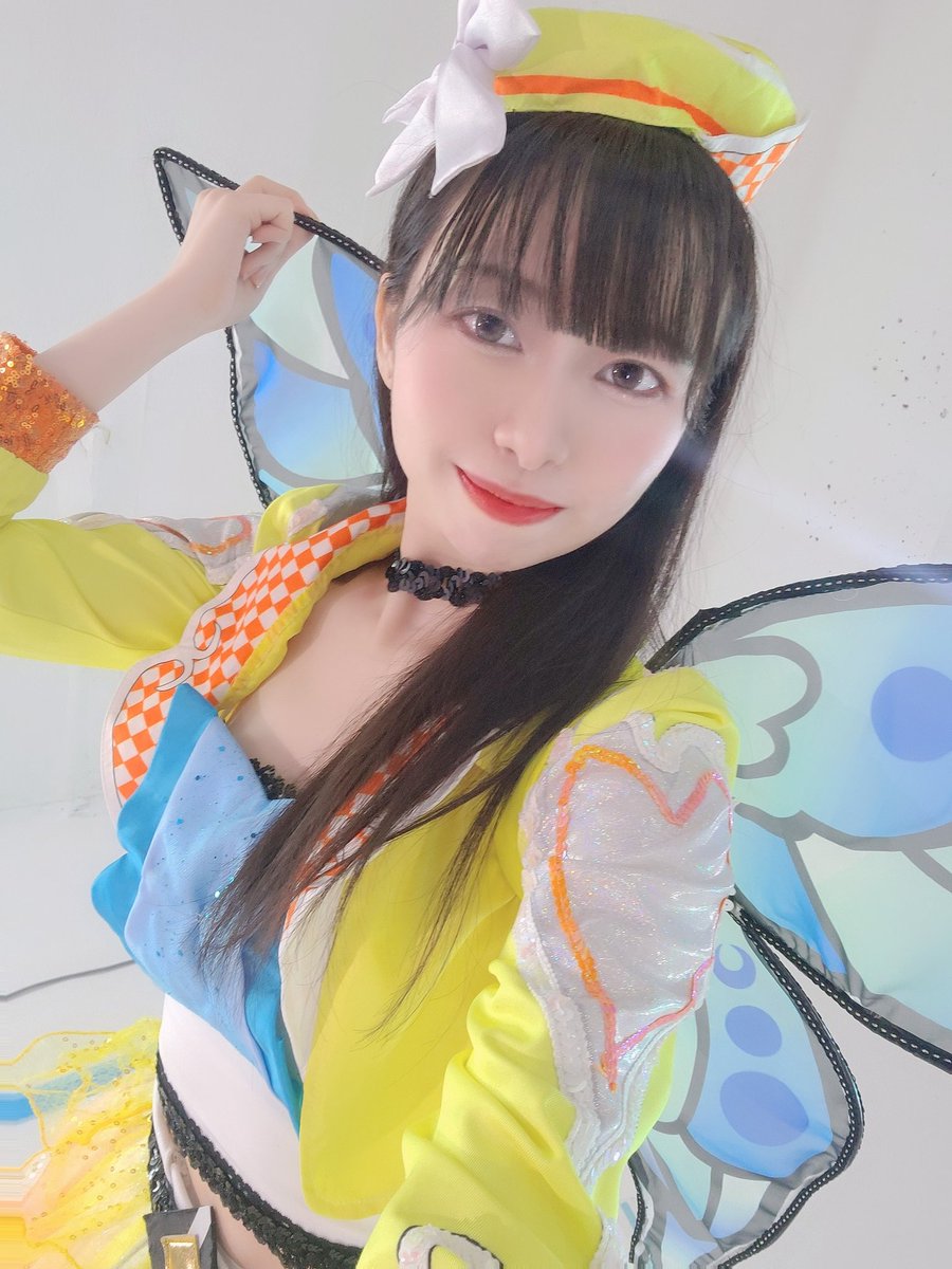 未ホラ上がってます〜！
あくとらのほなめんとの最後の動画、たくさん観ていただけたら嬉しいです🥹✨

そして羽はあくとら衣装班による完全自作！羽の柄はおりが手描きさせていただきました🦋✨
ちゃんと動くとみょんみょんするのでご注目ください🫶