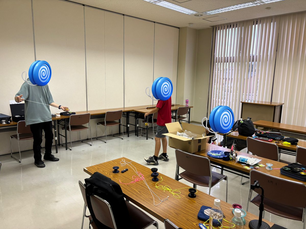 下関ヨーヨー練習会、ご参加ありがとうございました✨
久々にヨーヨーにしっかり触れてよかったです👍

(一応プライバシーで隠してます、それから写真を撮ってないことに気づいたのが終了30分前でしたw)

#ヨーヨー