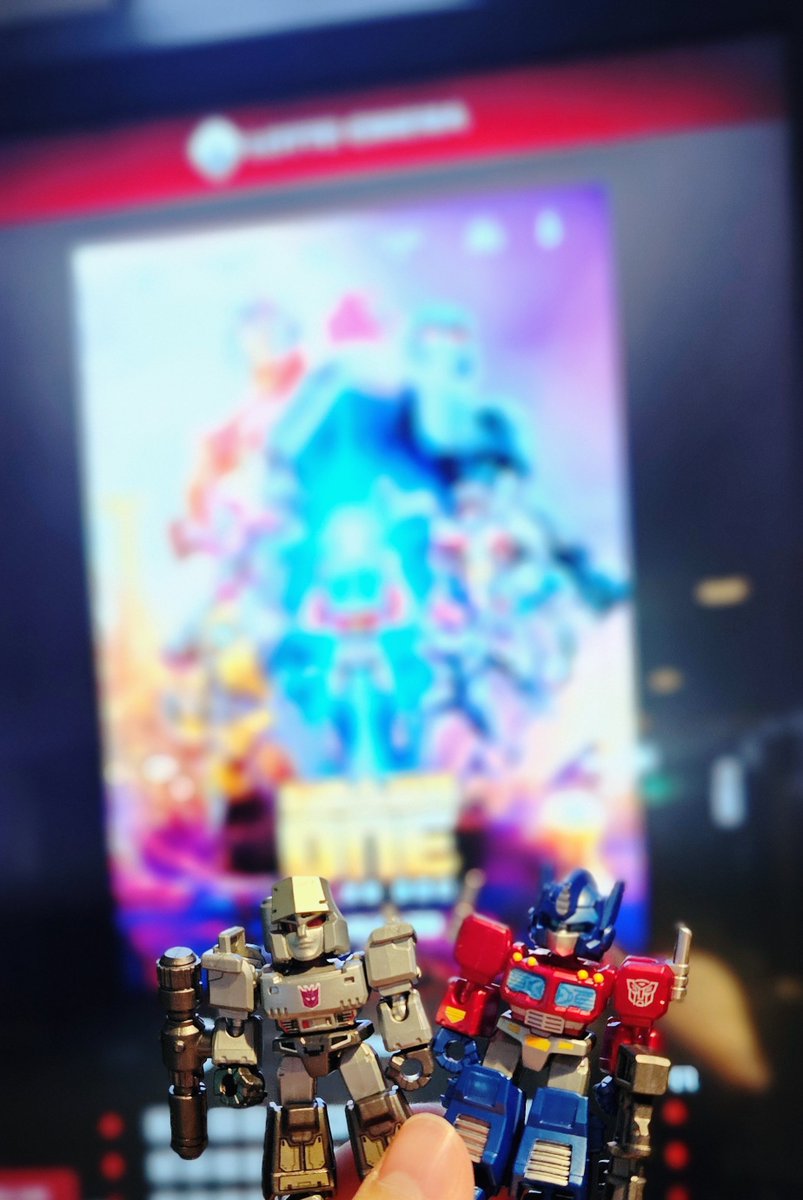 roomshmu's tweet photo. 오랜만에 큰 스크린으로 트포원을 다시 볼 수 있었던 행복🤖🩷 제발 트포투 나와서 또 응상의 영광을 누릴 수 있기를...🥹🥹
#아이아콘_광산노동자_해방응원단 https://t.co/ePqQQDSKHW