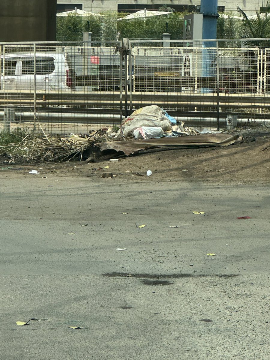 Alfayaz11's tweet image. Dear Nairobi Residents and 527/- Gang this is long but, I kindly request you to read, understand and see what I keep talking about. I urge you to go through the pictures. 

To all those saying that keeping our environment clean is our responsibility, I fully agree with you, and…