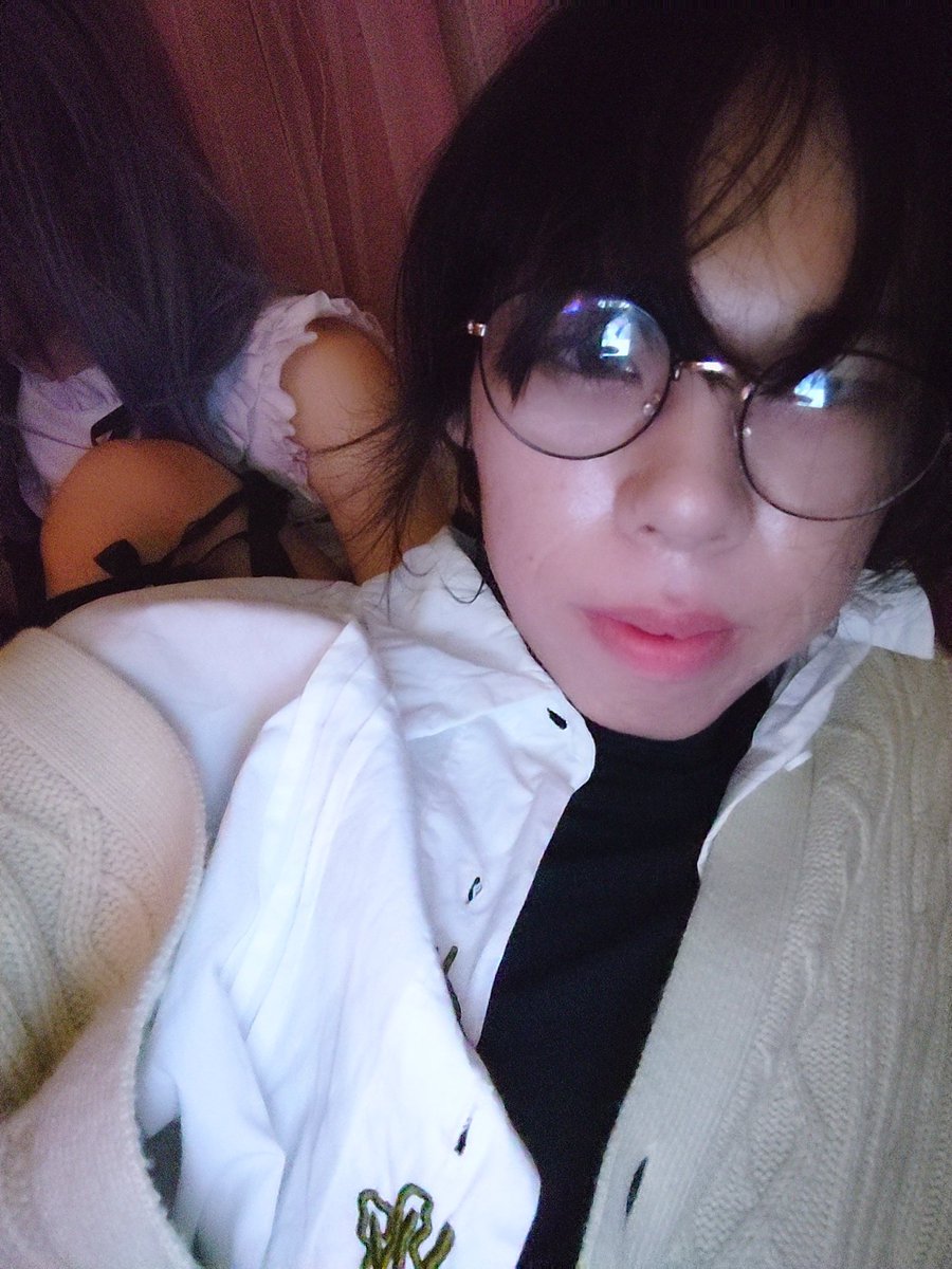 密会に顔を出すシェラさん。C面です
#女装男子 
＃ジェンダーレス
