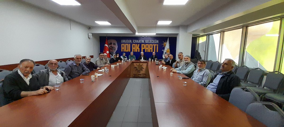 Esenler AK Parti Yaşlılar Komisyonu olarak Eylül ayında da bir araya geldik.
Samimiyet, istişare ve muhabbet dolu güzel bir toplantı oldu.