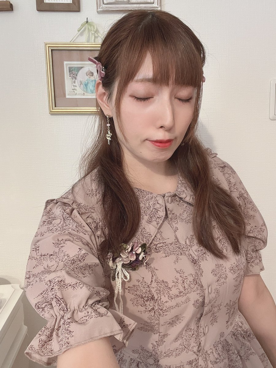 今日のコーデ💐

しまみさOPやっとおろせました✨