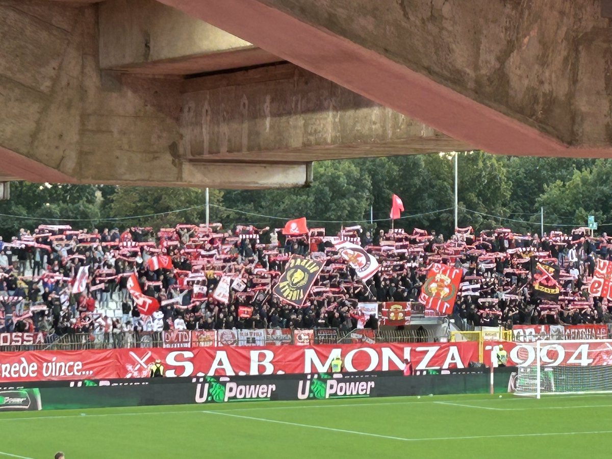fedefarco's tweet image. Glimpses of #monzapadova #serieb #ultras