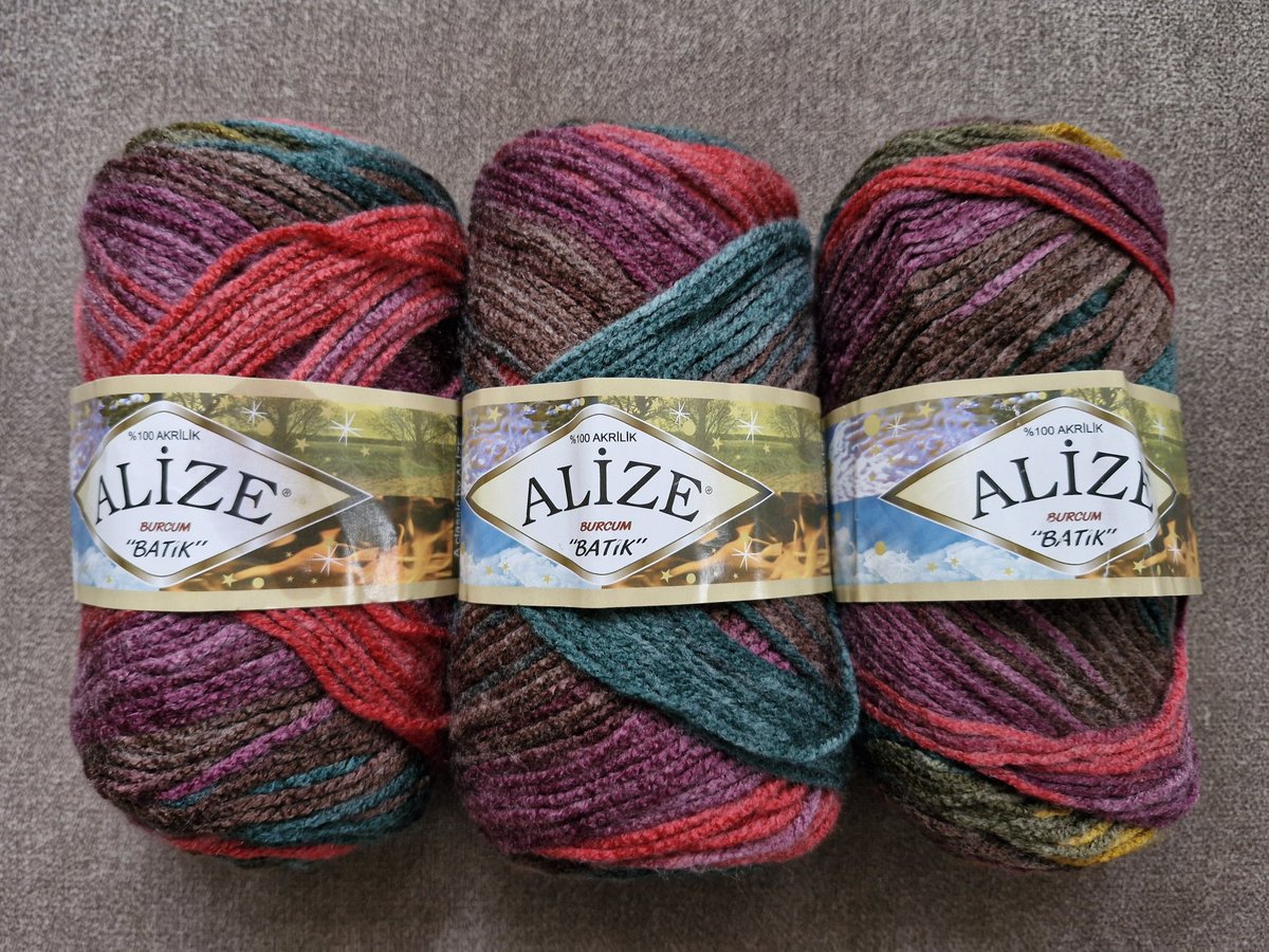Knitting Alize yarn on #AliceinBorderland3 weekend? YES.