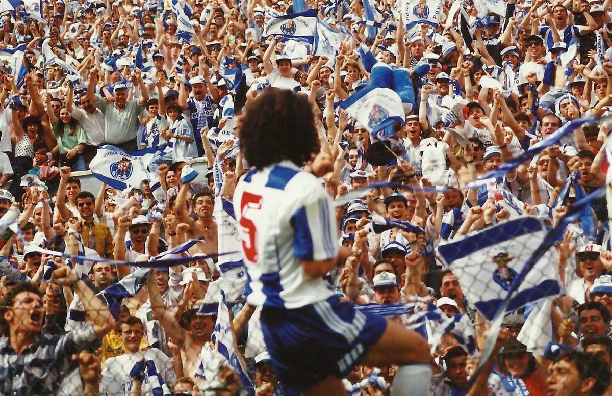 132 anos a concretizar o sonho de tornar maior esta cidade. 

Parabéns, Futebol Clube do Porto.