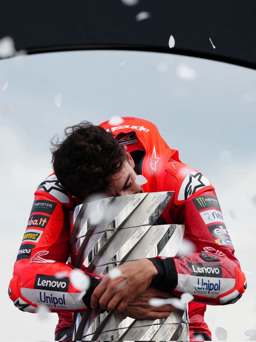 marlenechilli's tweet image. One of the best #ComebackLoading moments. Congratulations @marcmarquez93!! Truly well deserved after all the ups and and downs. You never gave up. Thank you for being such an inspiring human being. #MoreThanANumber